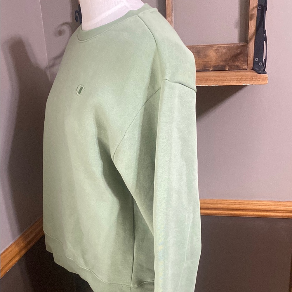 Champion sage Green crewneck Sweatshirt size Medium - Picture 3 of 7